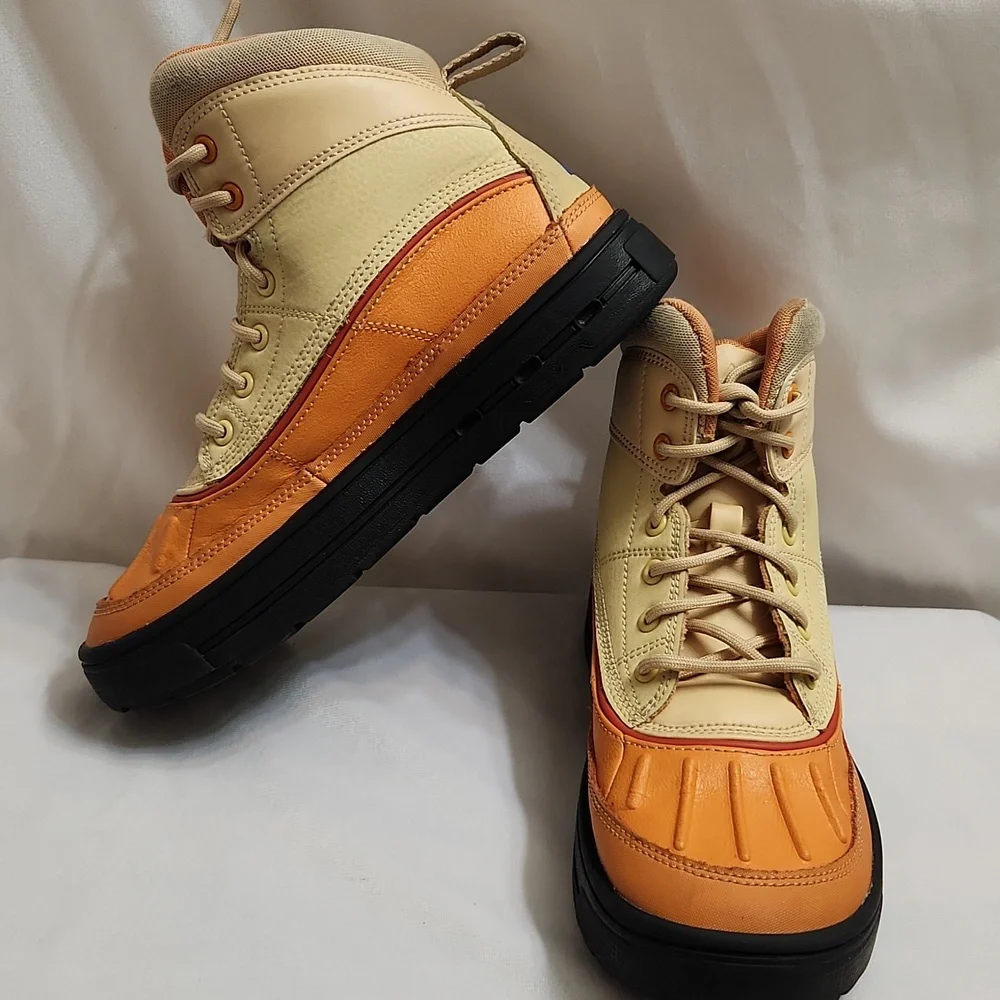 Nike ACG Woodside 2 High-top Orange Tan Lace-up Boots (Big Kids Size 4Y)